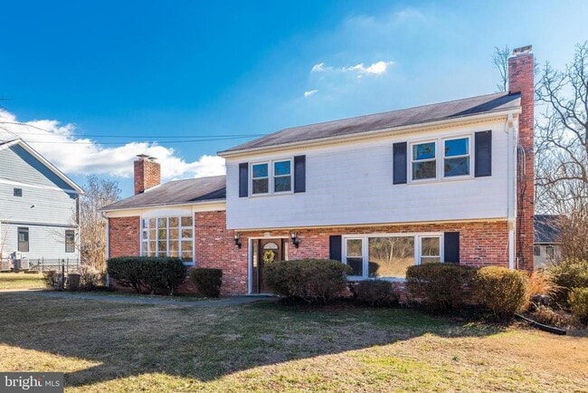 Primary Photo - 1013 Westbriar Dr NE