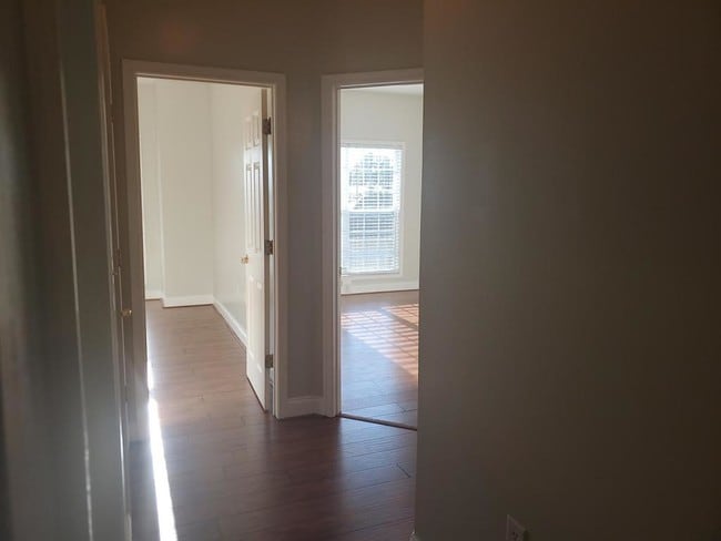 Building Photo - 84 Addison Cottage Way #211