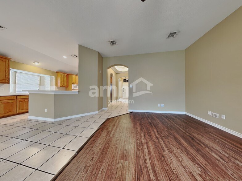 Building Photo - 7441 Sweet Meadows Dr