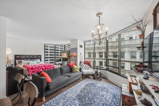 Building Photo - 405 N Wabash Ave