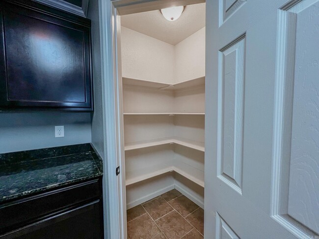 Building Photo - 74 Earnhardt Cir