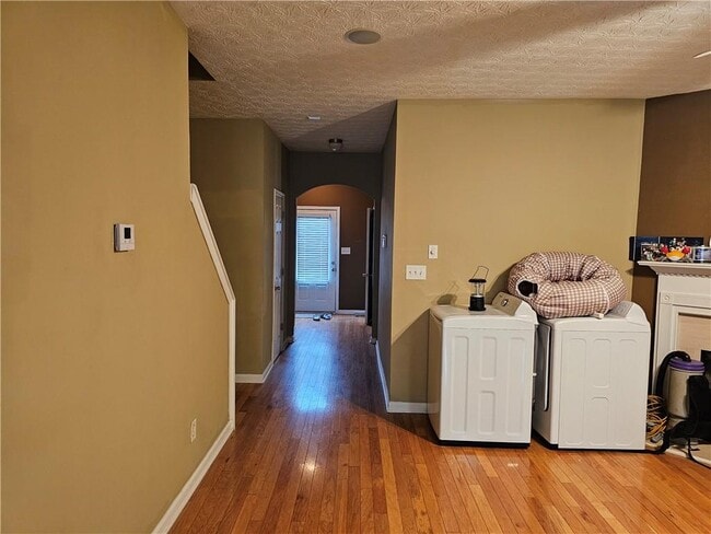 Building Photo - 2160 Hawks Bluff Trail NW