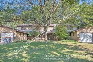 Building Photo - Tours Estimated to Begin 4/9 | 2 Bedroom 1...