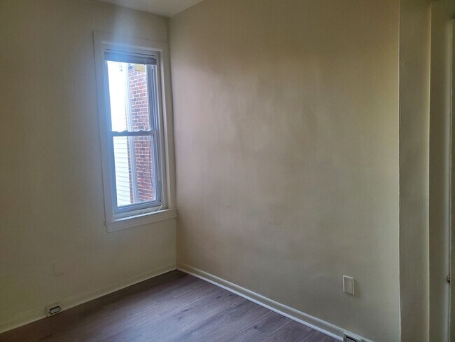 Building Photo - 3 Bedroom House in West Philadelphia