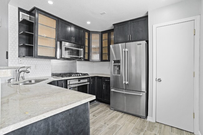 Building Photo - 14032 Tierra Vergel Dr