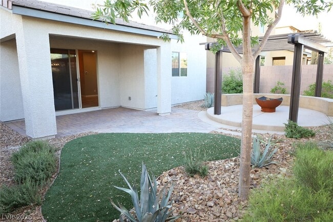 Building Photo - 6547 Smithville Ave