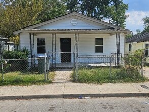 Building Photo - 2420 Elmwood Ave