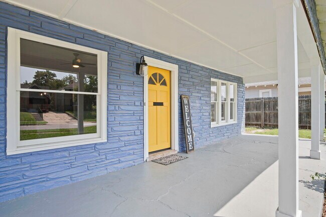Building Photo - 311 NW 25th St