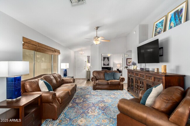 Building Photo - 3905 E Rockwood Dr