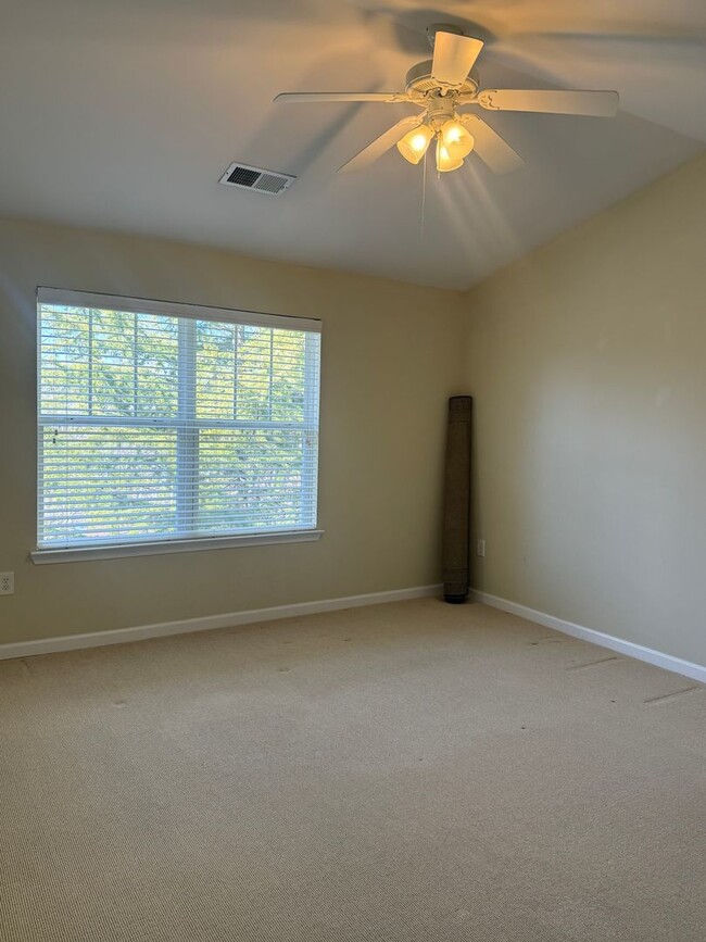 Building Photo - 1830 Candlewood Court #208