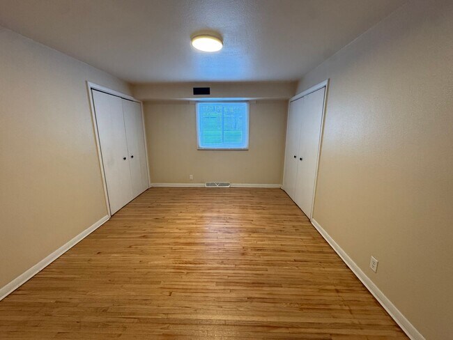 Building Photo - 1109 N18th Triplex