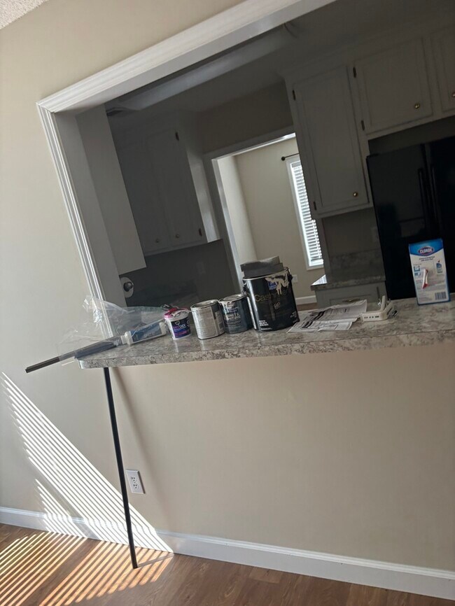 Building Photo - 162 W Hampton St