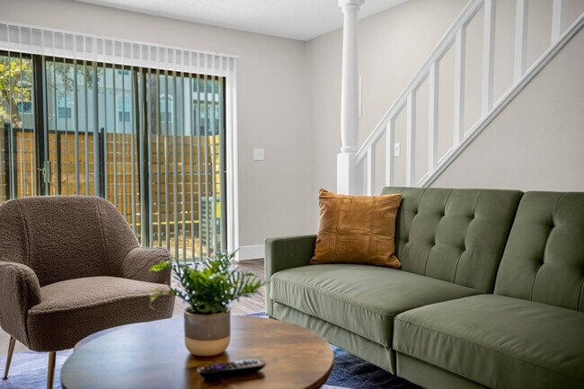 Building Photo - 13803 Heritage Club Dr