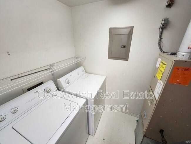 Building Photo - 9940 Grange Dr