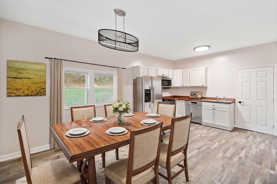 Building Photo - 125 Roosevelt St