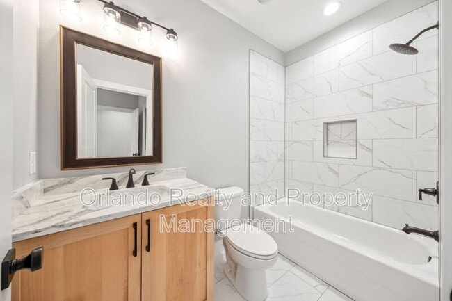 Building Photo - 444 Delaney Park Dr