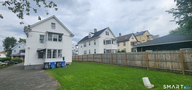 Building Photo - 51-53-53 Bodwell St