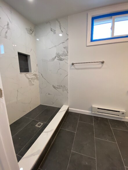 Primary Photo - 46-48-48 Moulton Rd