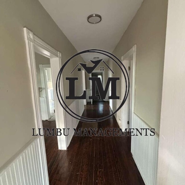 Building Photo - 421 Worsham St