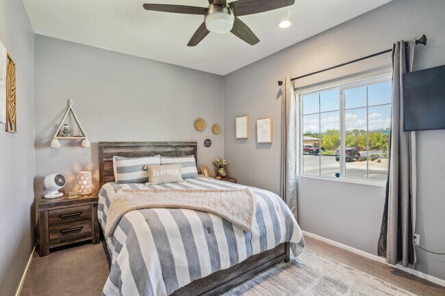 Building Photo - 42912 Gazapo Ct