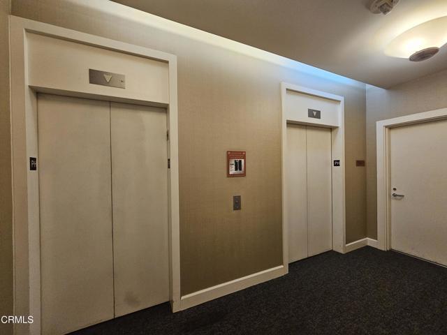 Building Photo - 3223 W 6th St