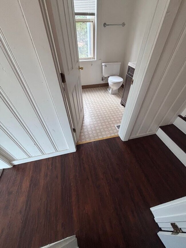 Building Photo - 405 - BEAVER DUPLEX