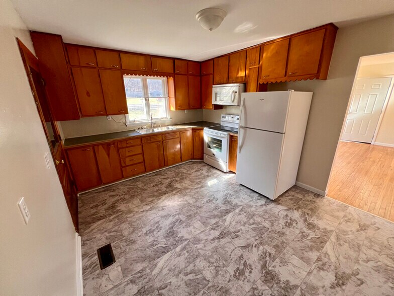 Building Photo - 4331 NY-31