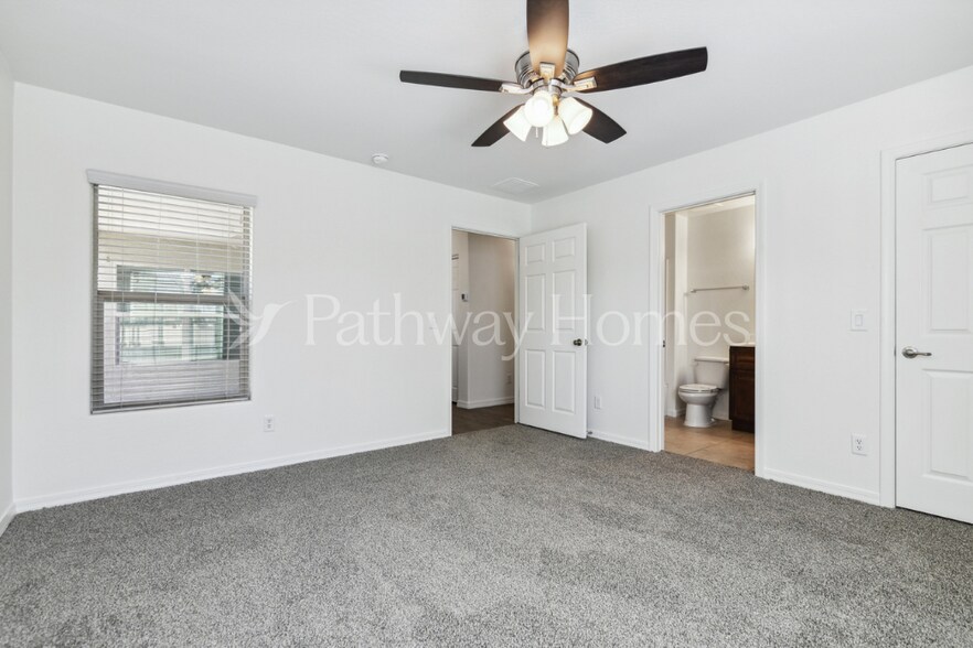 Building Photo - 207 W Latona Rd