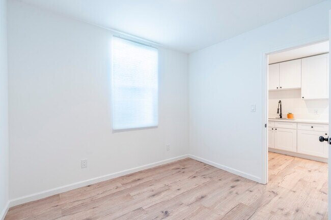 Building Photo - 355 St Bonaventure Ave