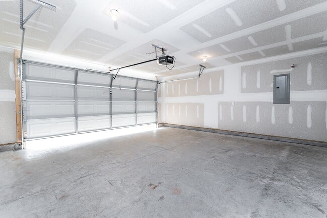 Building Photo - 3662 Foxton Dr