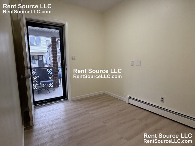 Building Photo - 17 A Benton Rd