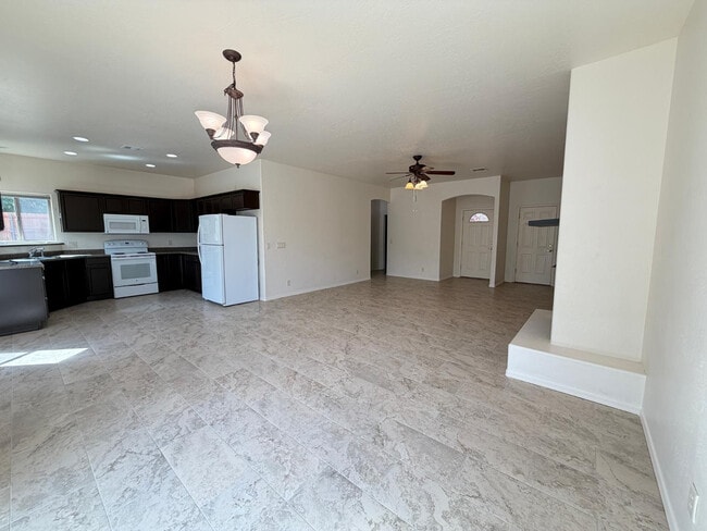 Building Photo - 4613 Bay Cir