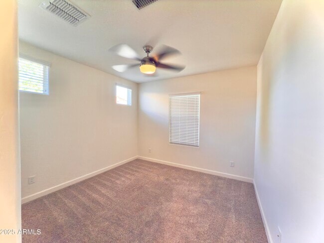 Building Photo - 4040 E Hoot Owl Trail