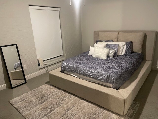 Building Photo - 7829 Royal Ln