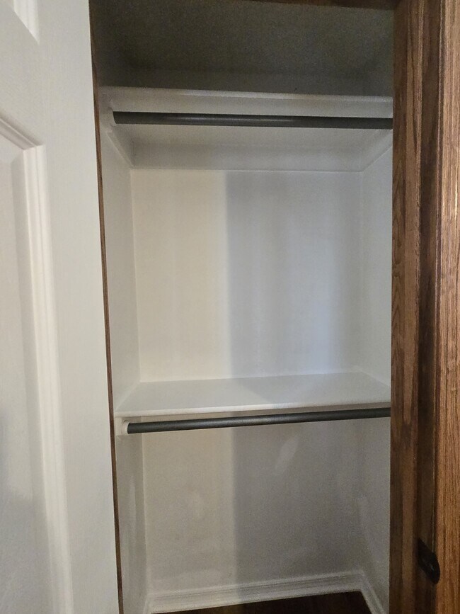 Building Photo - 4462 S Elizabeth Ave