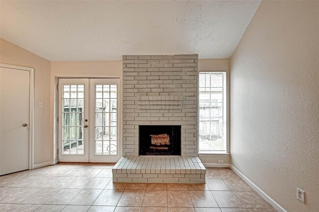 Building Photo - 17435 Glenmorris Dr