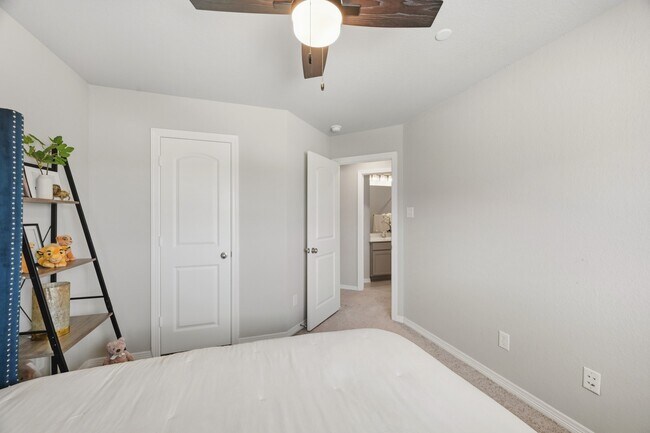 Building Photo - 8050 Scanlan Trce