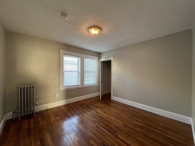 Building Photo - 274 Chelsea St