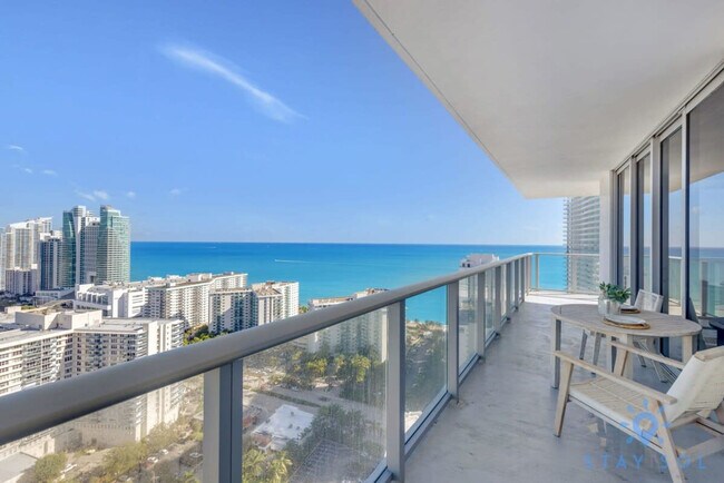 Building Photo - 4010 S Ocean Dr