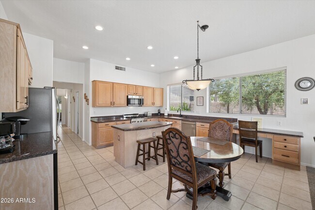 Building Photo - 4343 E Mossman Rd