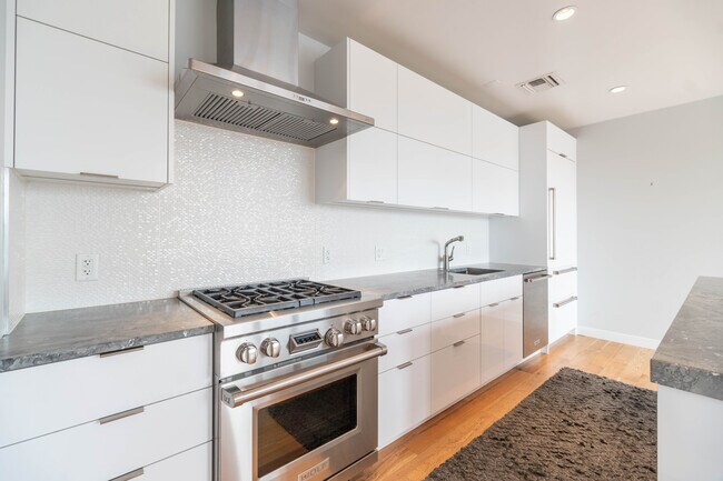 Building Photo - 410 Acoma St