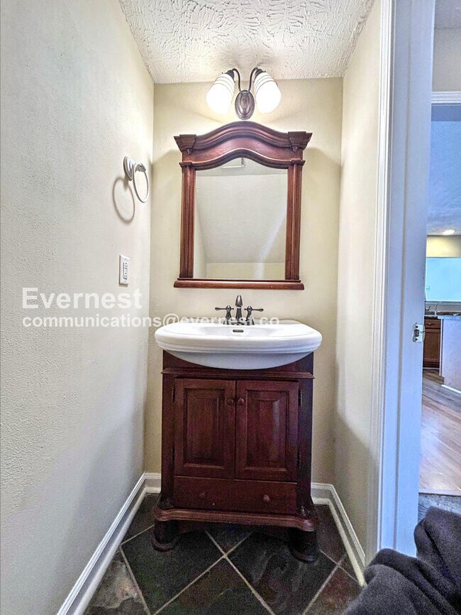 Building Photo - 3032 Denny Brooke Ln