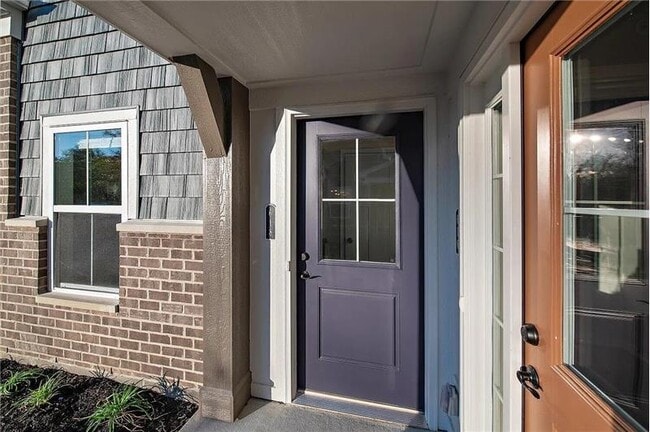 Building Photo - 618 Foxhill Dr