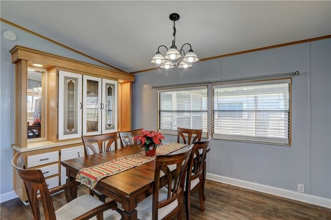 Building Photo - 561 Dolphin Cir