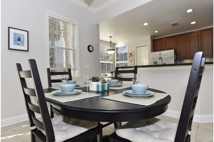 Building Photo - 7501 Mourning Dove Cir