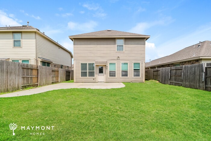 Building Photo - 23739 Via Maria Dr