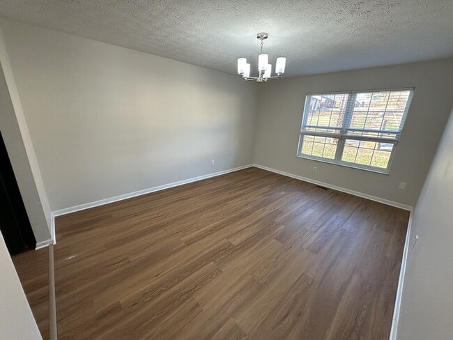 Building Photo - 1015 Venetian Terrace