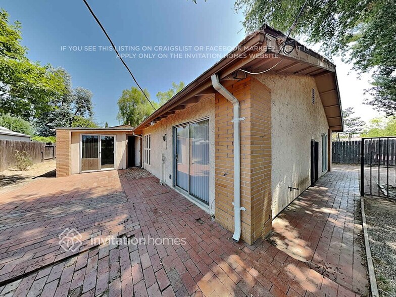 Building Photo - 15804 Mayall St