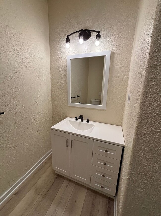 Building Photo - 13141 High Crest Rd