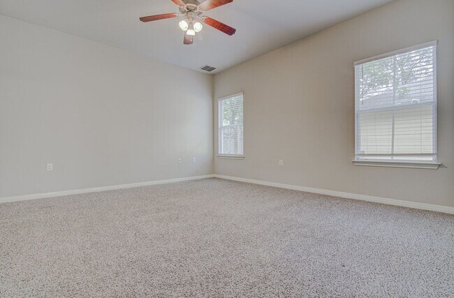 Building Photo - 1702 Singleton Ave